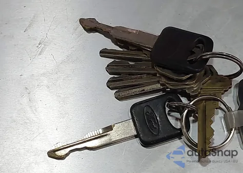 1999 Ford F-250 Lariat/Xl/Xlt из США, поврежденный, VIN 1FTNW21F9XED67110